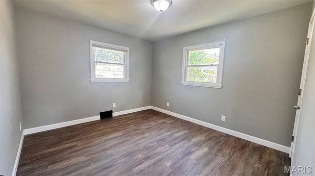 6613 Dunwold Drive, St Louis, MO 63134