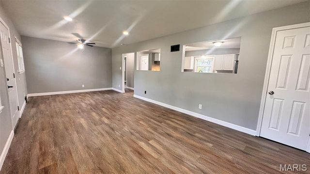 6613 Dunwold Drive, St Louis, MO 63134