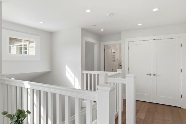 701 2nd Avenue 2, San Mateo, CA 94401