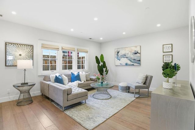 701 2nd Avenue 2, San Mateo, CA 94401