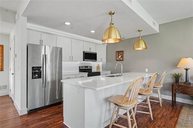 2530 Arlene Place, Lawrence, KS 66046