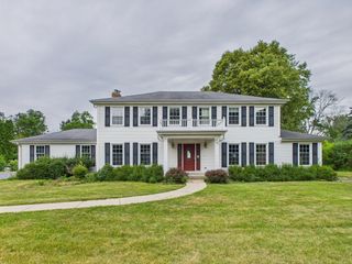 558 Saint Andrews Lane, Inverness, IL 60067
