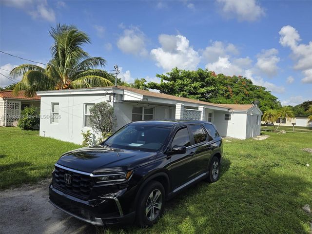 17193 NE 18th Ave 2, North Miami Beach, FL 33162