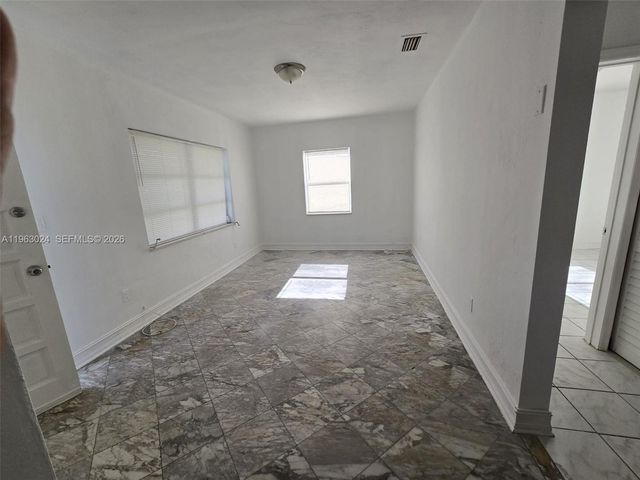 17193 NE 18th Ave 2, North Miami Beach, FL 33162