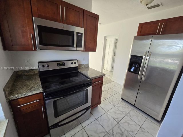 17193 NE 18th Ave 2, North Miami Beach, FL 33162