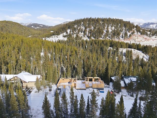 35 Low Dog Road, Big Sky, MT 59716