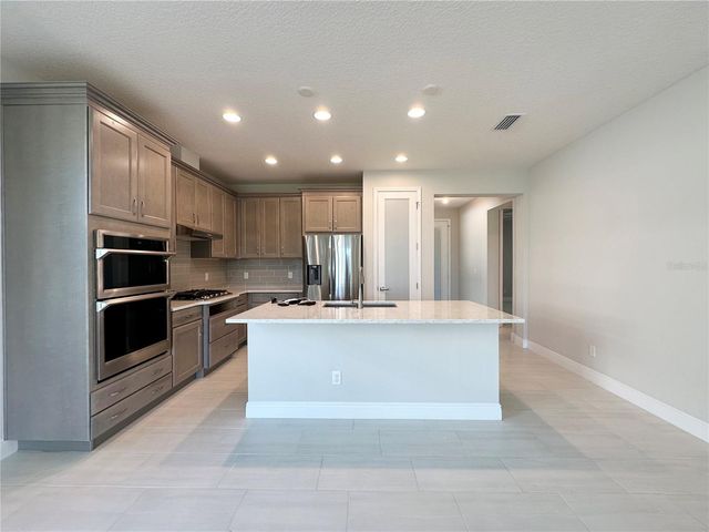 10716 KLEE AVENUE, Bradenton, FL 34212