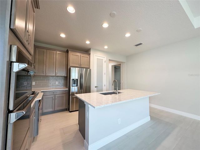 10716 KLEE AVENUE, Bradenton, FL 34212