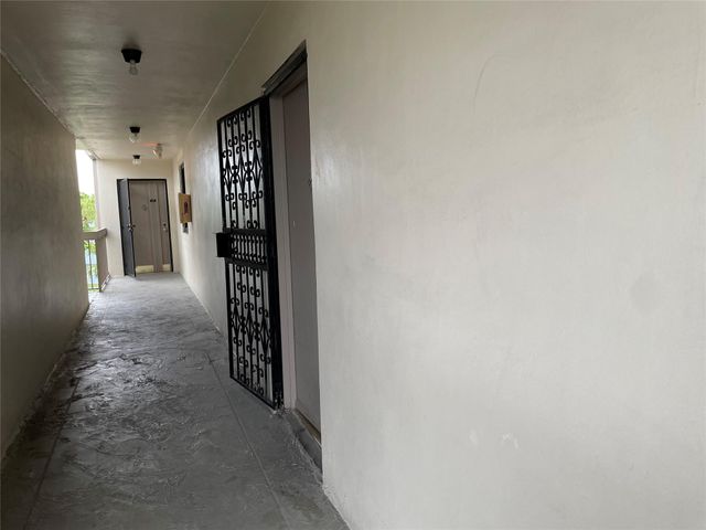1101 SW 122nd Ave 415, Miami, FL 33184