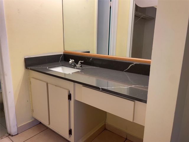 1101 SW 122nd Ave 415, Miami, FL 33184