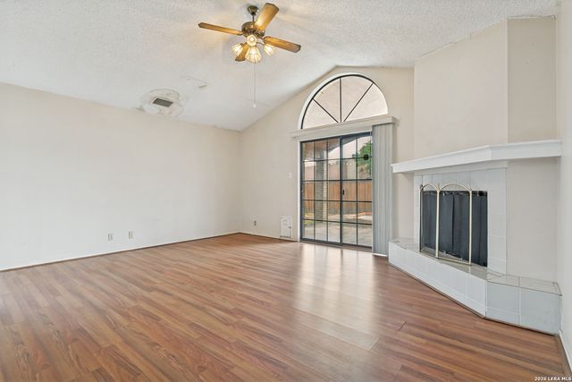 6703 LINN LAKE DR, San Antonio, TX 78244