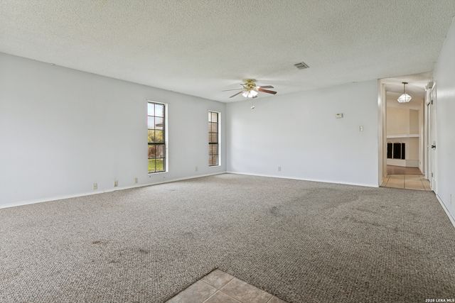 6703 LINN LAKE DR, San Antonio, TX 78244