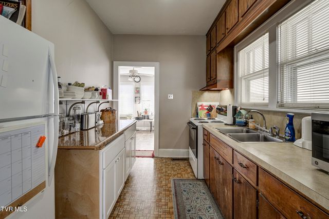 1749 Virginia Avenue, Kingsport, TN 37664