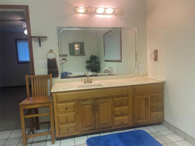 400 S Center Street, Buffalo, TX 75831