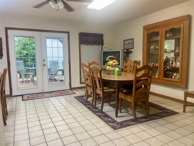 400 S Center Street, Buffalo, TX 75831