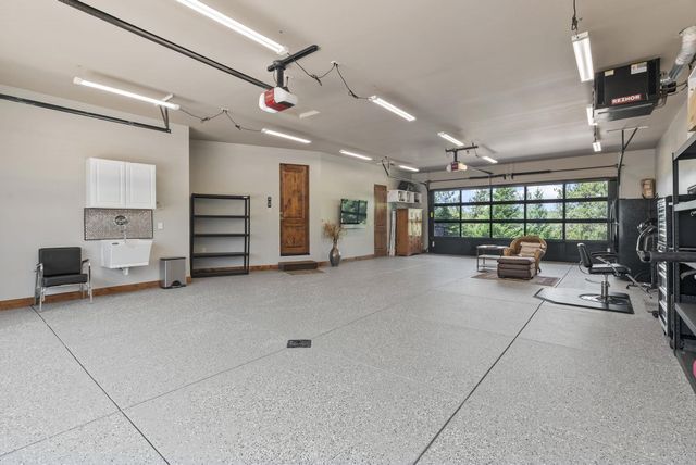 14210 N Wandermere Estates Ln, Spokane, WA 99208