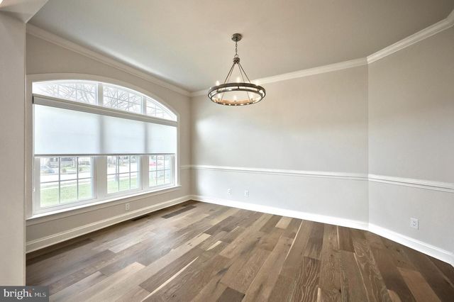 1100 TURNBERRY LN, York, PA 17403