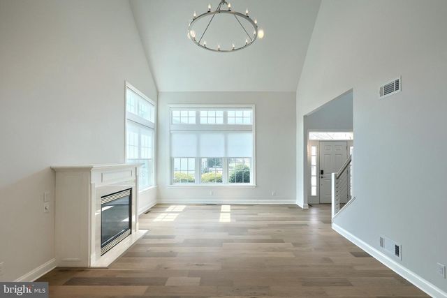 1100 TURNBERRY LN, York, PA 17403