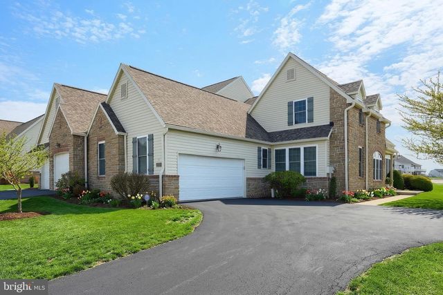1100 TURNBERRY LN, York, PA 17403