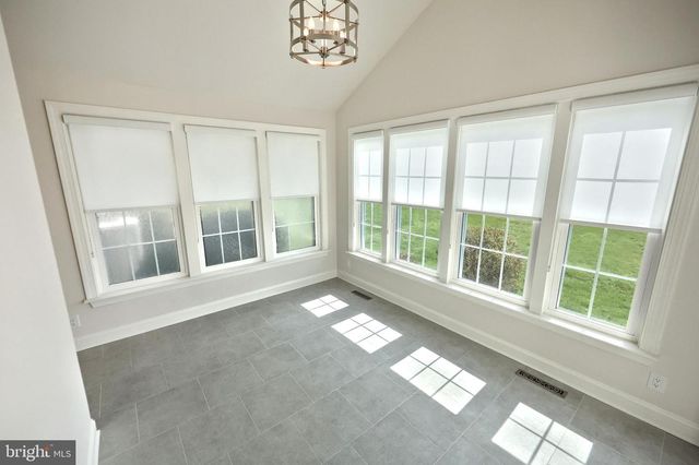 1100 TURNBERRY LN, York, PA 17403