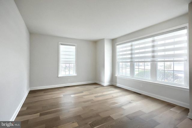 1100 TURNBERRY LN, York, PA 17403