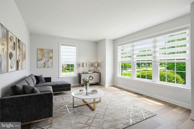 1100 TURNBERRY LN, York, PA 17403