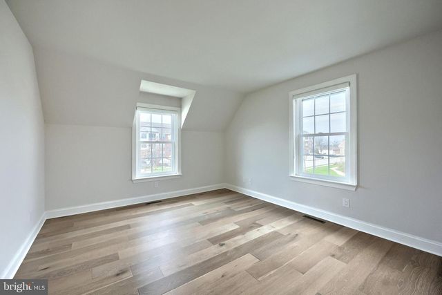 1100 TURNBERRY LN, York, PA 17403