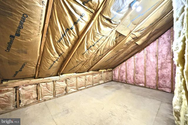 1100 TURNBERRY LN, York, PA 17403