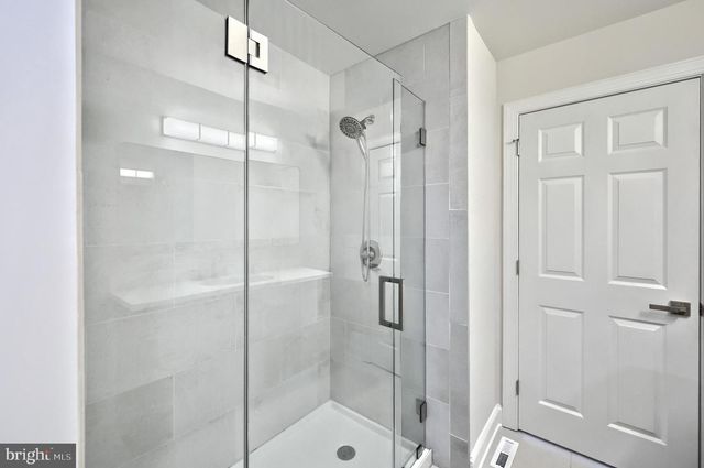 1100 TURNBERRY LN, York, PA 17403