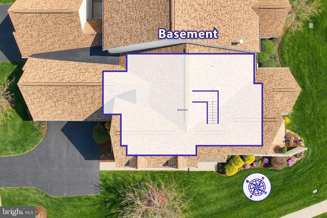 1100 TURNBERRY LN, York, PA 17403