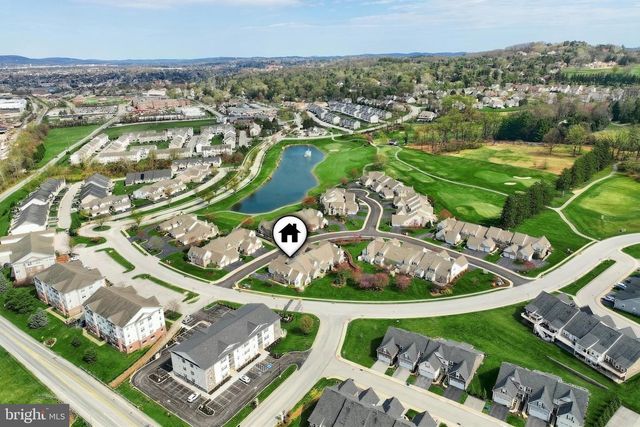 1100 TURNBERRY LN, York, PA 17403