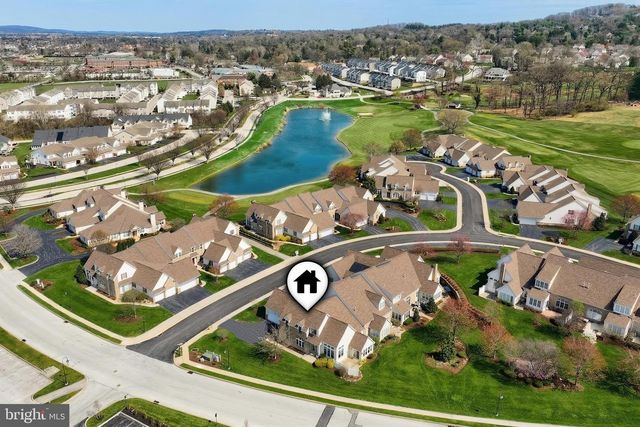 1100 TURNBERRY LN, York, PA 17403