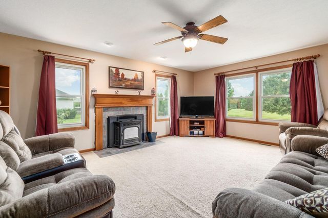 2523 Horseshoe Road, Delaware, OH 43015