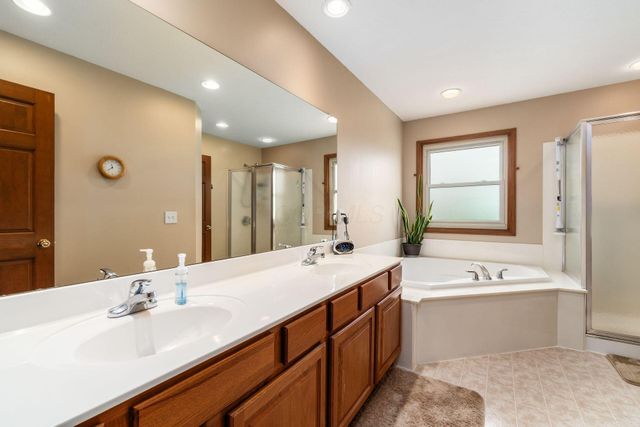 2523 Horseshoe Road, Delaware, OH 43015
