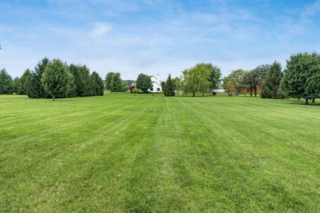 2523 Horseshoe Road, Delaware, OH 43015