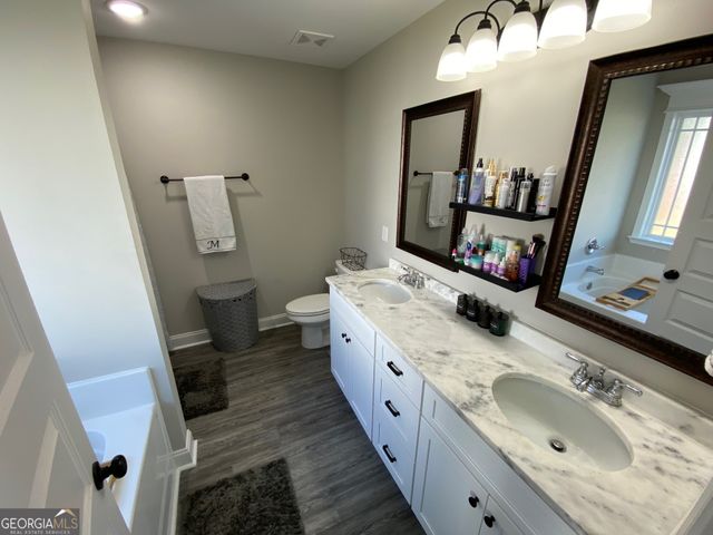 7 Cole Drive, Hawkinsville, GA 31036