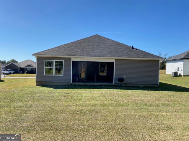 7 Cole Drive, Hawkinsville, GA 31036