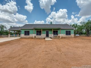 6451 Bluntzer, Jourdanton, TX 78026