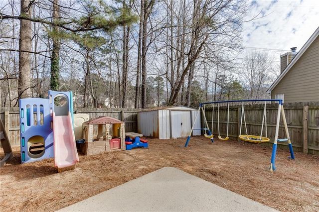 5160 Arrowind NW Road, Lilburn, GA 30047