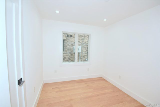 38-36 215st 1fl, Bayside, NY 11361