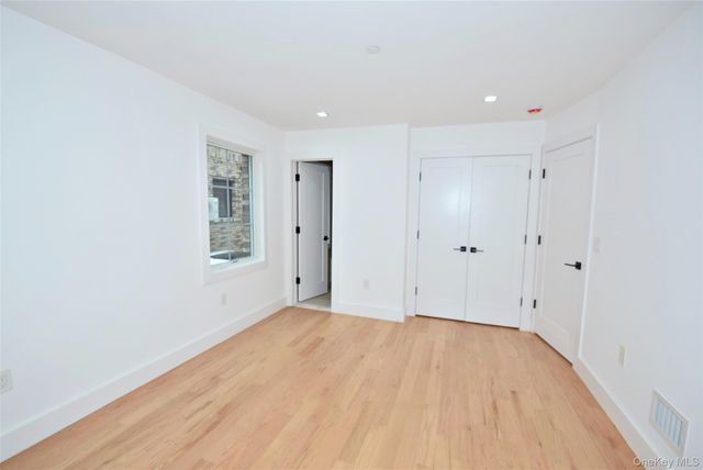 38-36 215st 1fl, Bayside, NY 11361