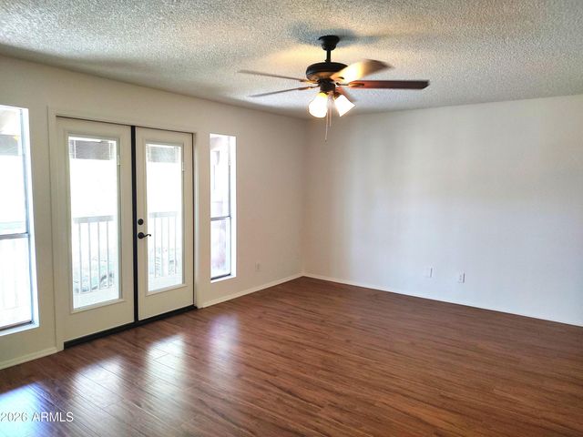 6207 W ALTADENA Avenue, Glendale, AZ 85304