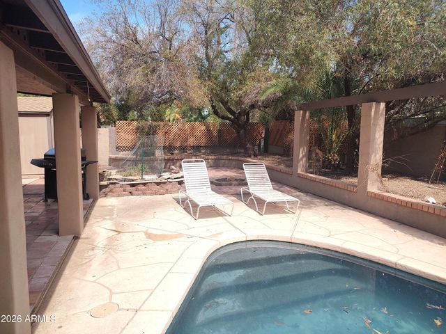 6207 W ALTADENA Avenue, Glendale, AZ 85304