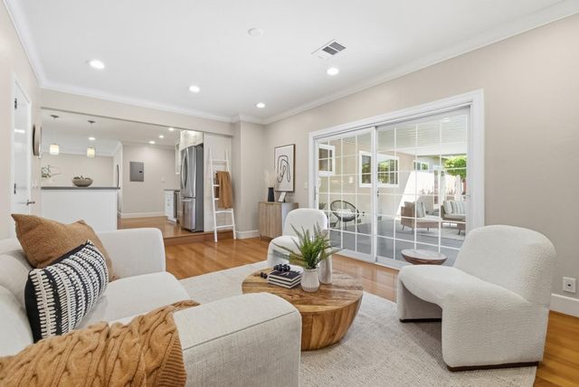 1010 Springfield Drive, Campbell, CA 95008