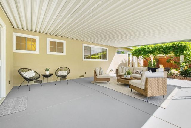 1010 Springfield Drive, Campbell, CA 95008