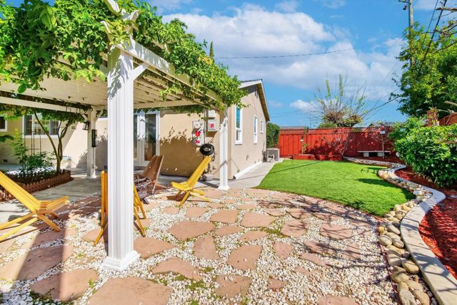 1010 Springfield Drive, Campbell, CA 95008