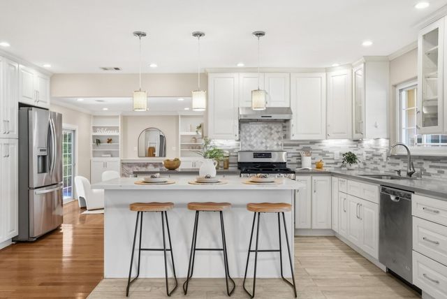 1010 Springfield Drive, Campbell, CA 95008