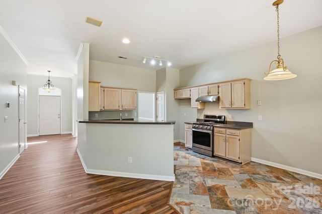 9332 Broken Pine Lane, Charlotte, NC 28269