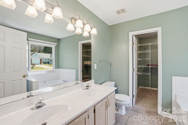 9332 Broken Pine Lane, Charlotte, NC 28269