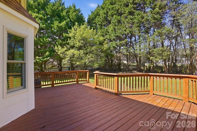 9332 Broken Pine Lane, Charlotte, NC 28269